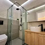 - Fine Living 3* Vevi
