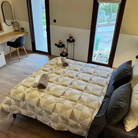 - Fine Living Aparthotel Vevi
