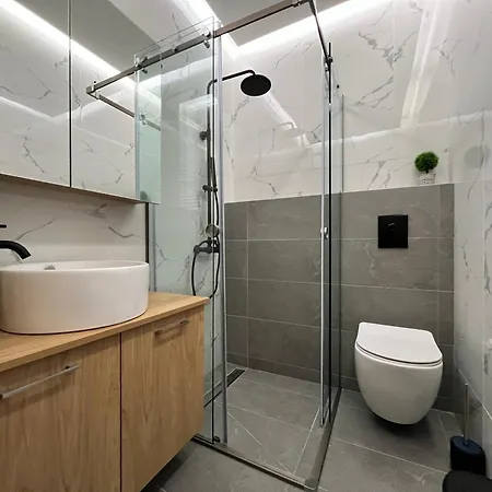 - Fine Living Aparthotel