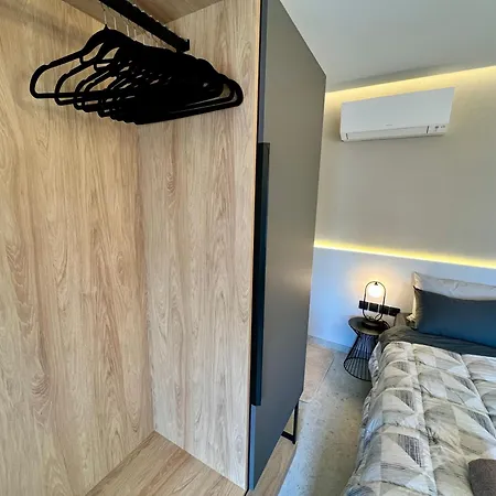 - Fine Living 3*