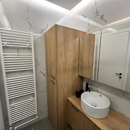 - Fine Living Vevi