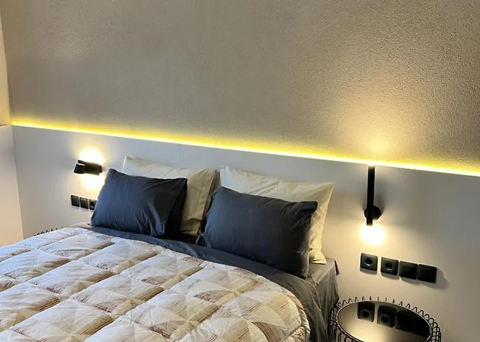 - Fine Living 3* Vevi