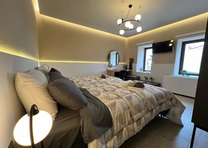 - Fine Living